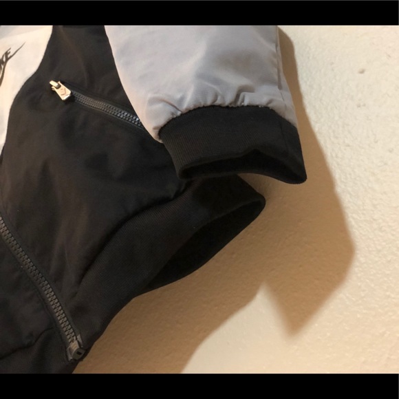 Kids Nike Jacket - Picture 7 of 16